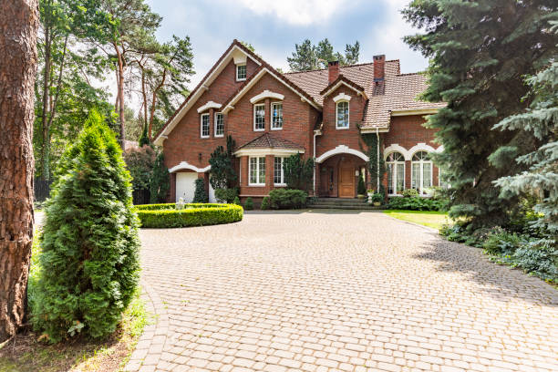 Best Professional Driveway Pavers  in St Paul, MO
